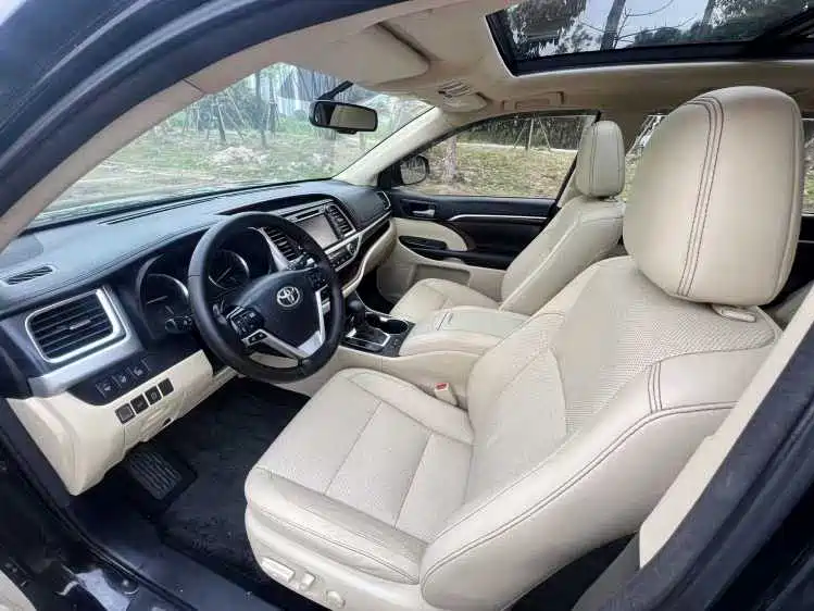 Toyota Highlander — миниатюра 8