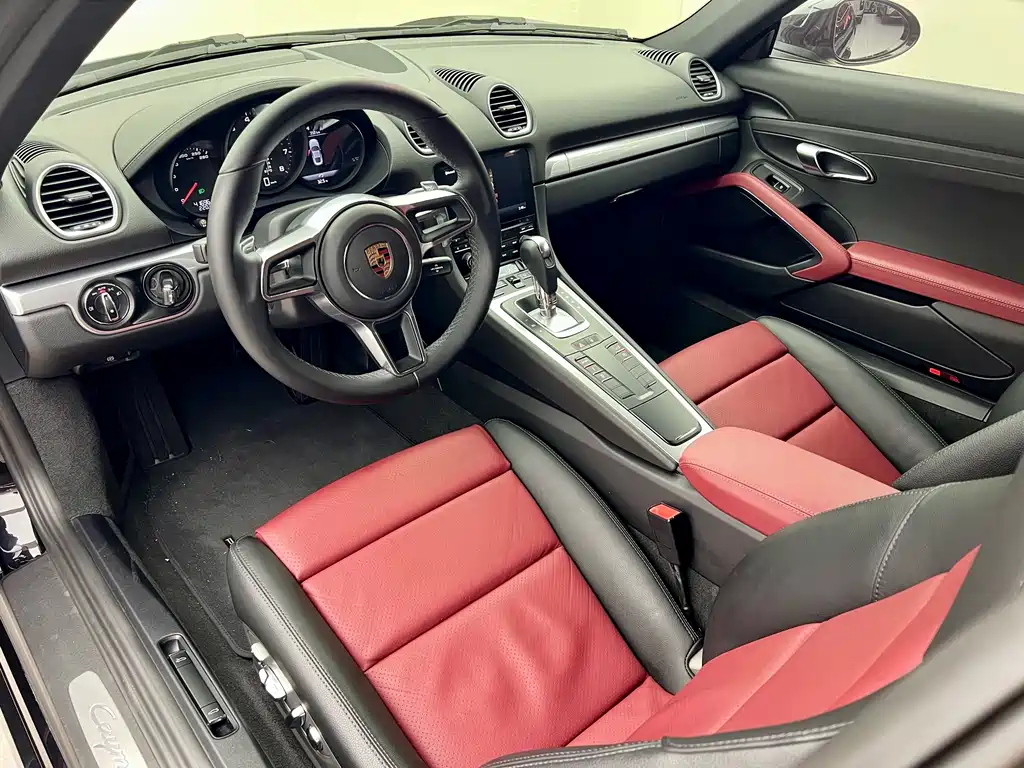 Porsche 718 2018 Cayman 2.0T