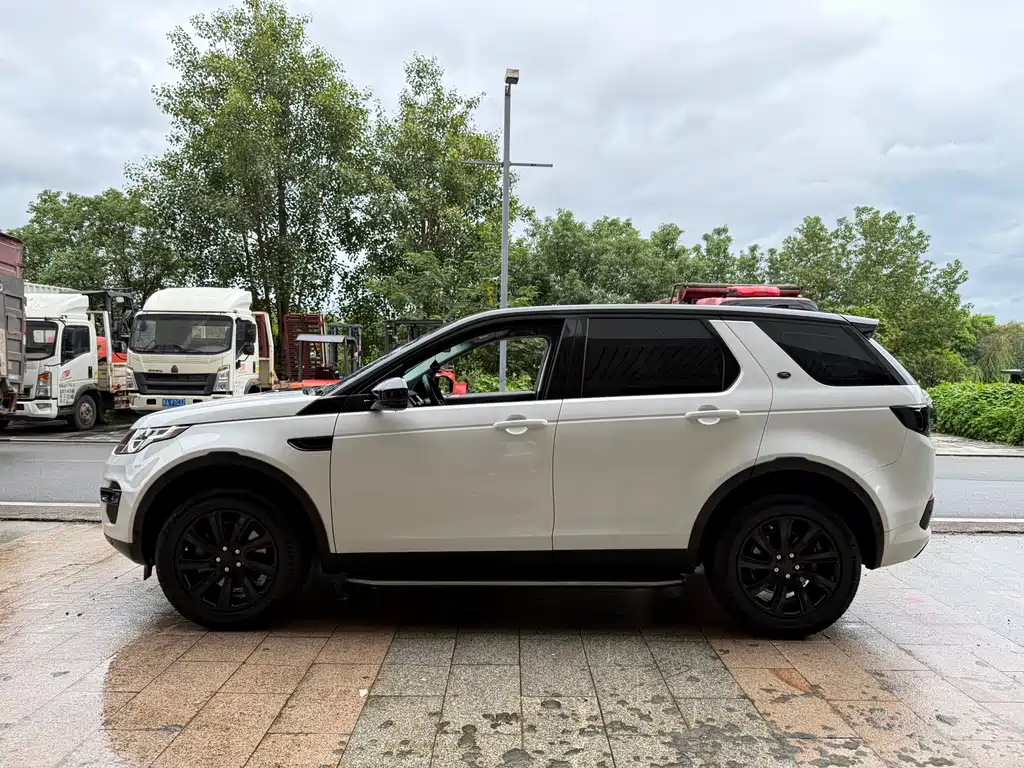 Land Rover Discovery Sport — миниатюра 4