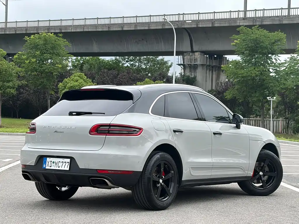 Porsche Macan 2016 Macan 2.0T