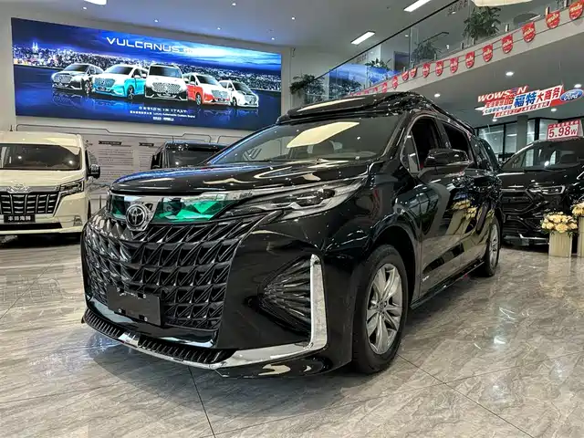 TOYOTA SIENNA 2025