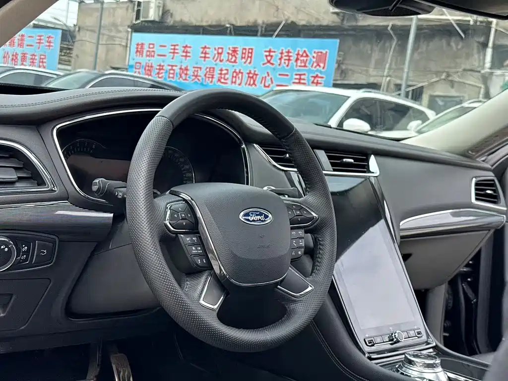 Ford Taurus — миниатюра 9