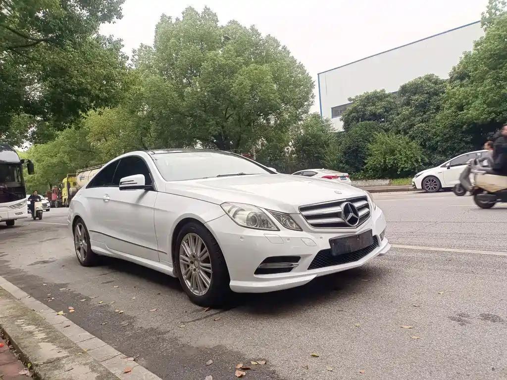 Mercedes-Benz E-Class (Import) — миниатюра 2