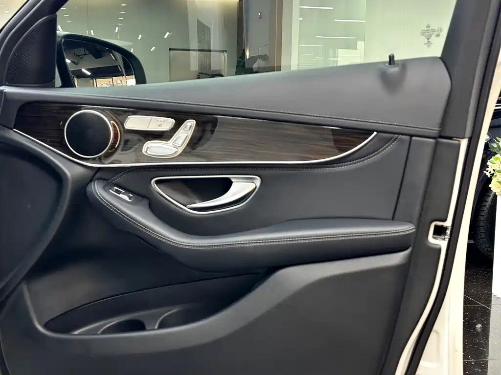Mercedes-Benz GLC 2016 GLC 260 4MATIC