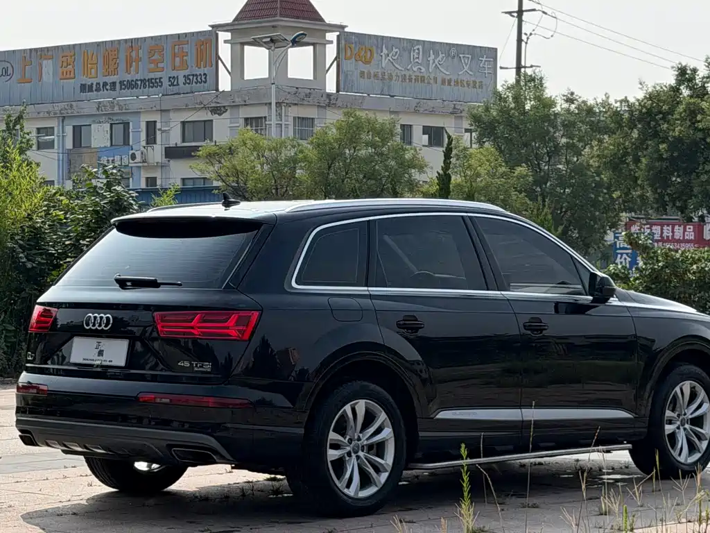 Audi Q7 — миниатюра 6
