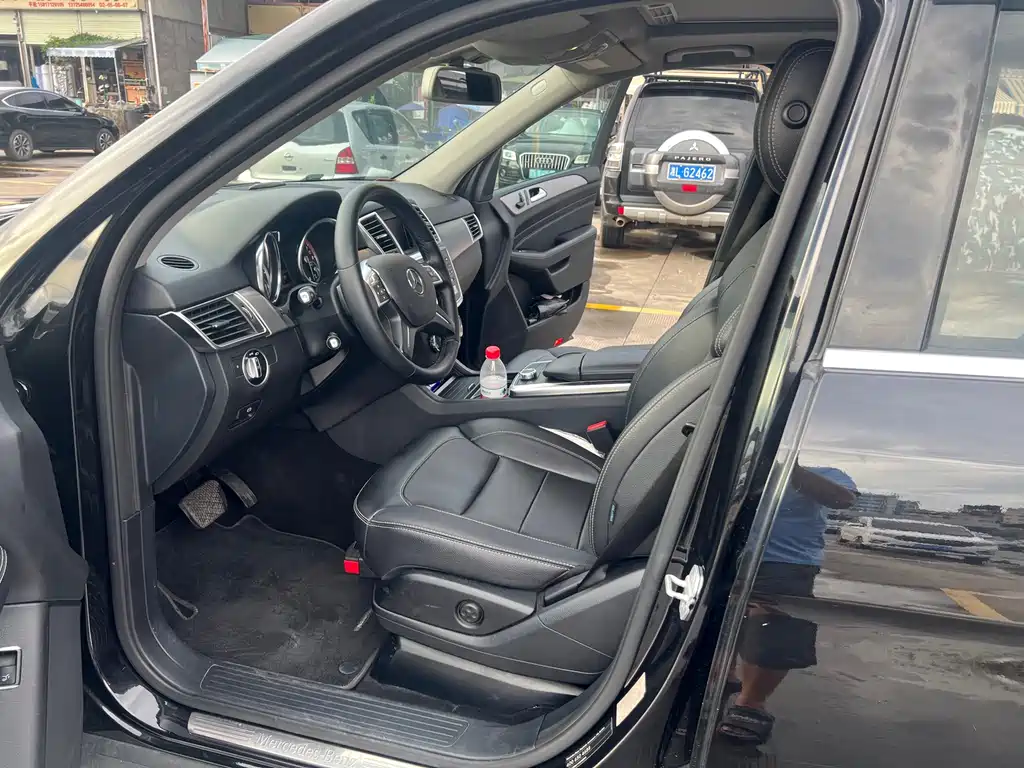 Mercedes-Benz M-Class 2013