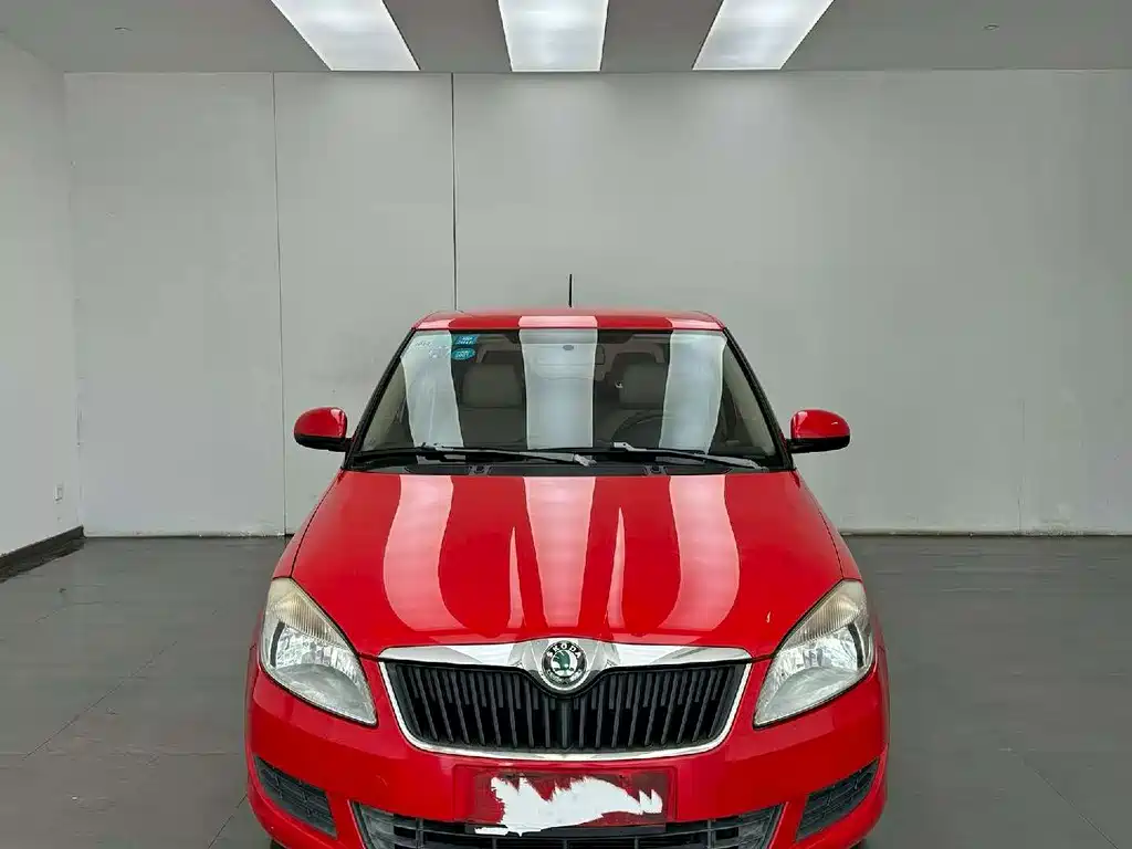 Skoda Fabia 1.4L Manual Cool Edition, фото 2