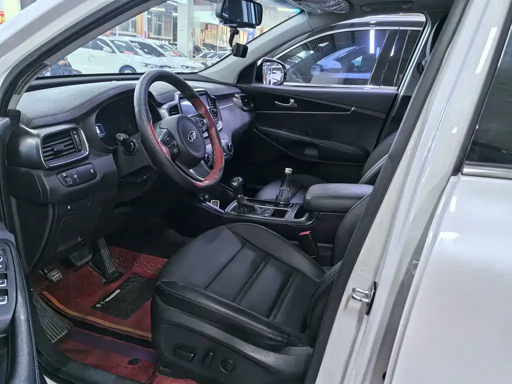 Kia Sorento — миниатюра 7