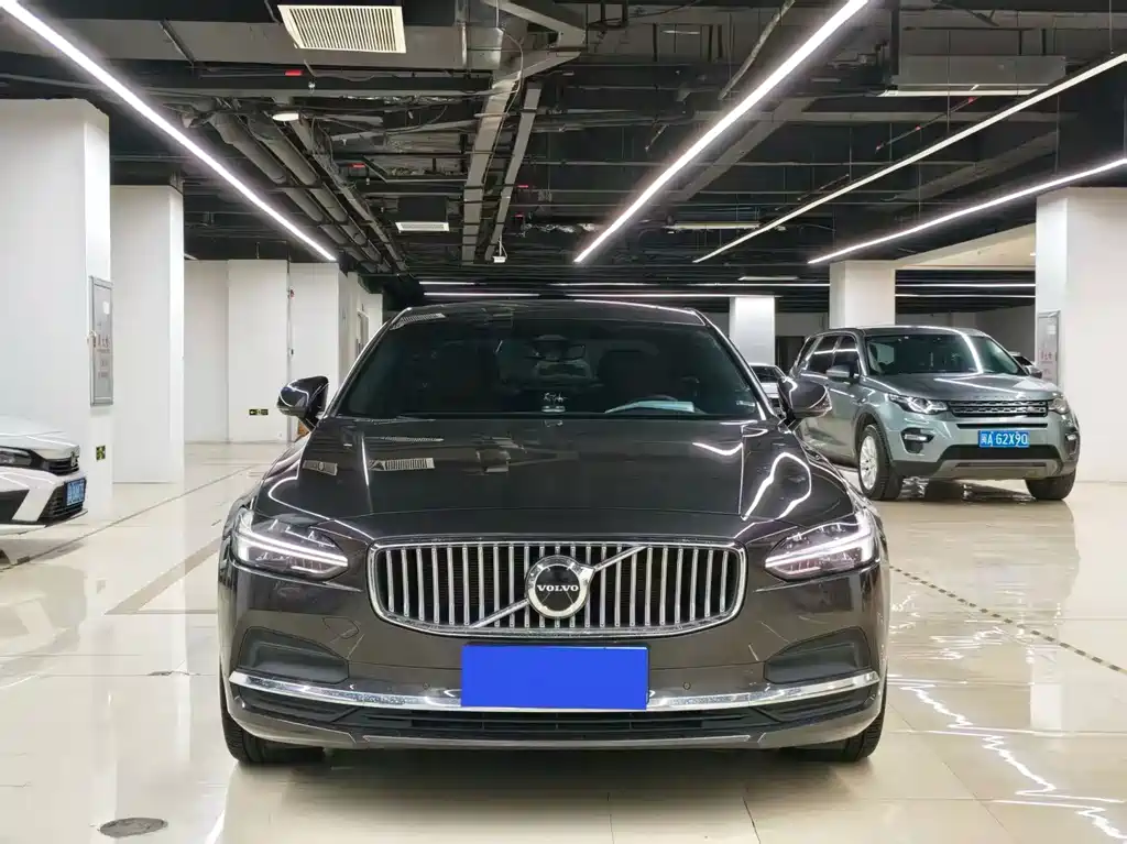 Volvo S90 — миниатюра 2