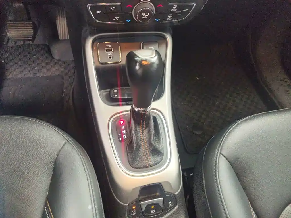 Jeep Compass — миниатюра 10