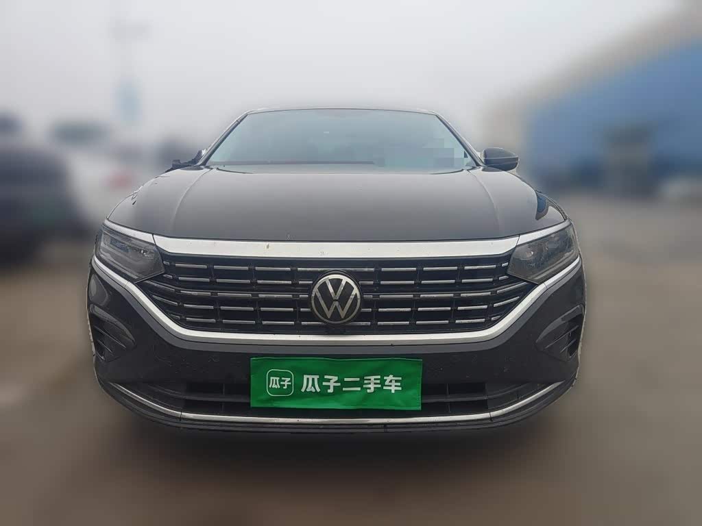 Volkswagen Passat 1.4 л 2023 г. Чёрный, пробег 41700 км