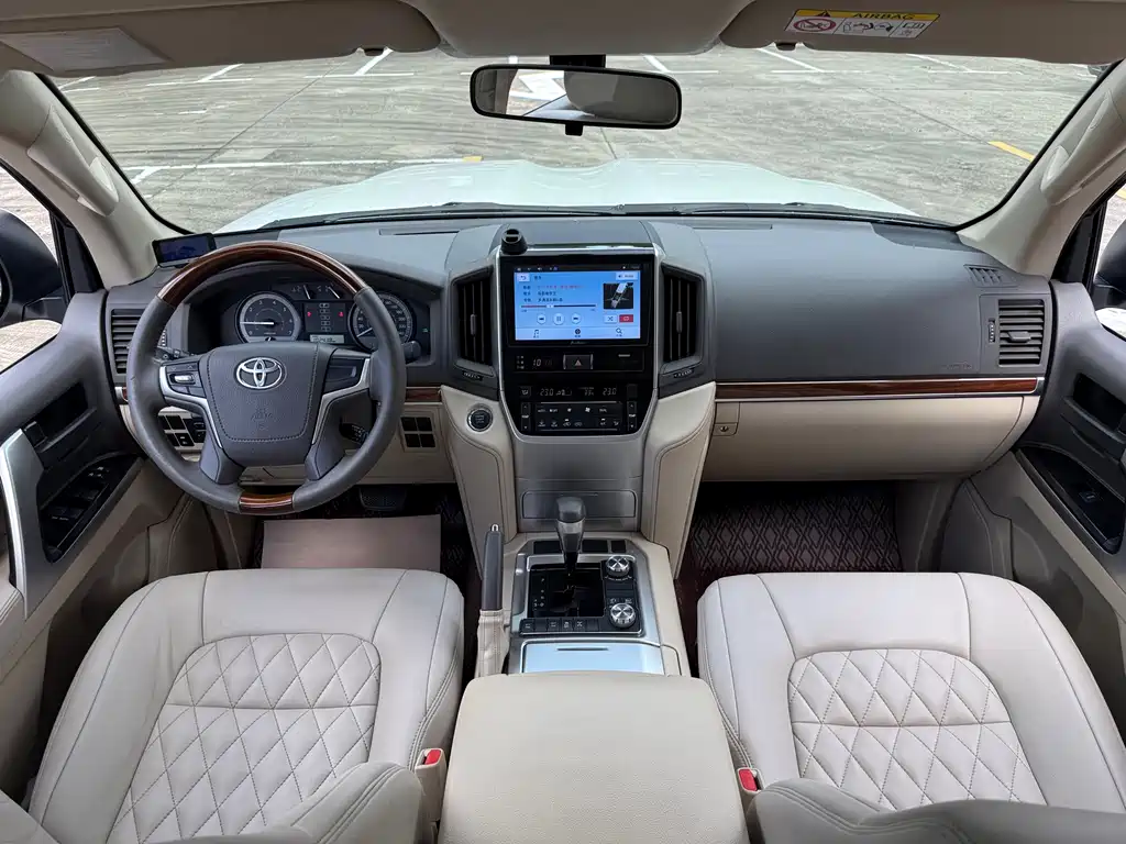 Toyota Land Cruiser 2019 4.0L GX-R
