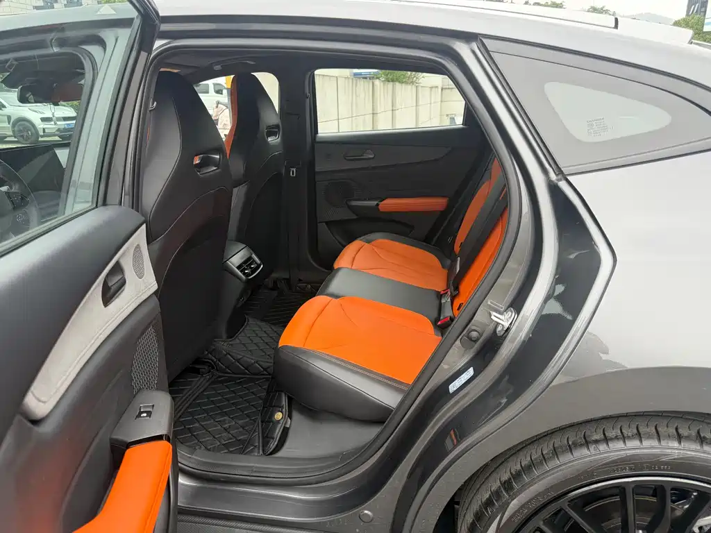 Changan UNI-V 2025 1.5T 500Bar Luxury Sport