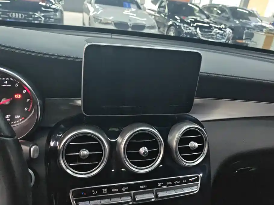 Mercedes-Benz GLC — миниатюра 13