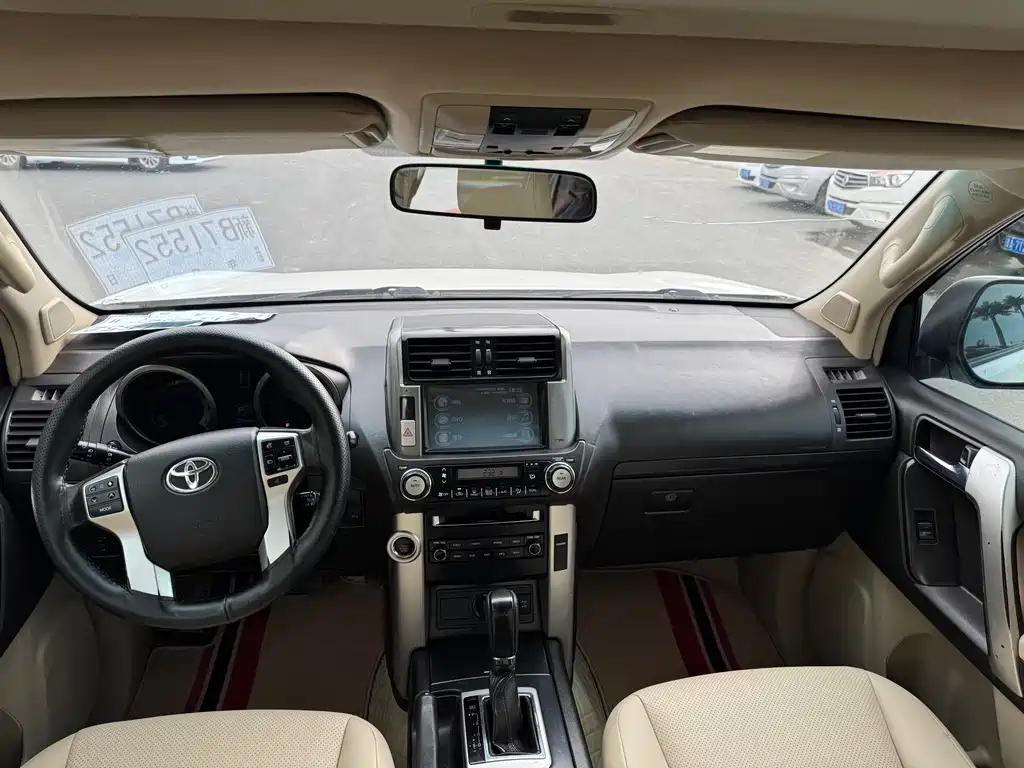 Toyota Land Cruiser Prado 2010 4.0L AT TX