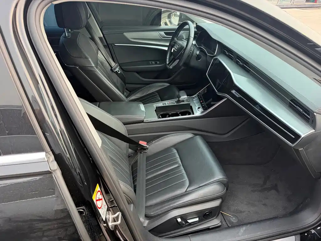 Audi A6L — миниатюра 6