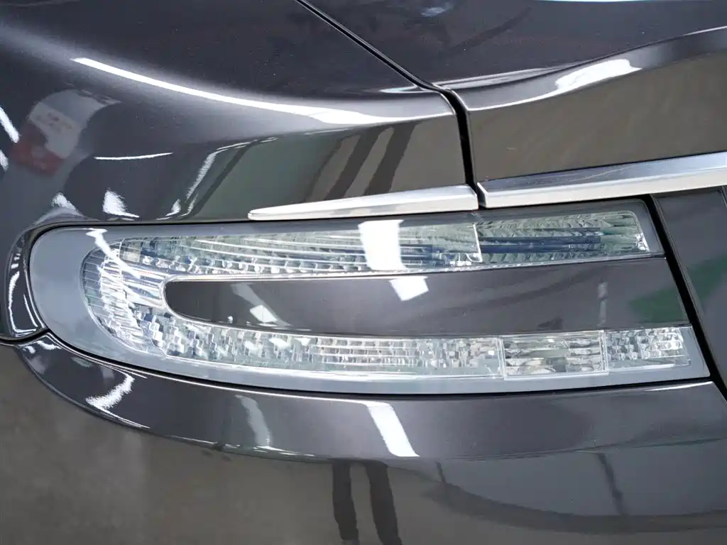 Aston Martin DBS 2009 6.0 Touchtronic Coupe