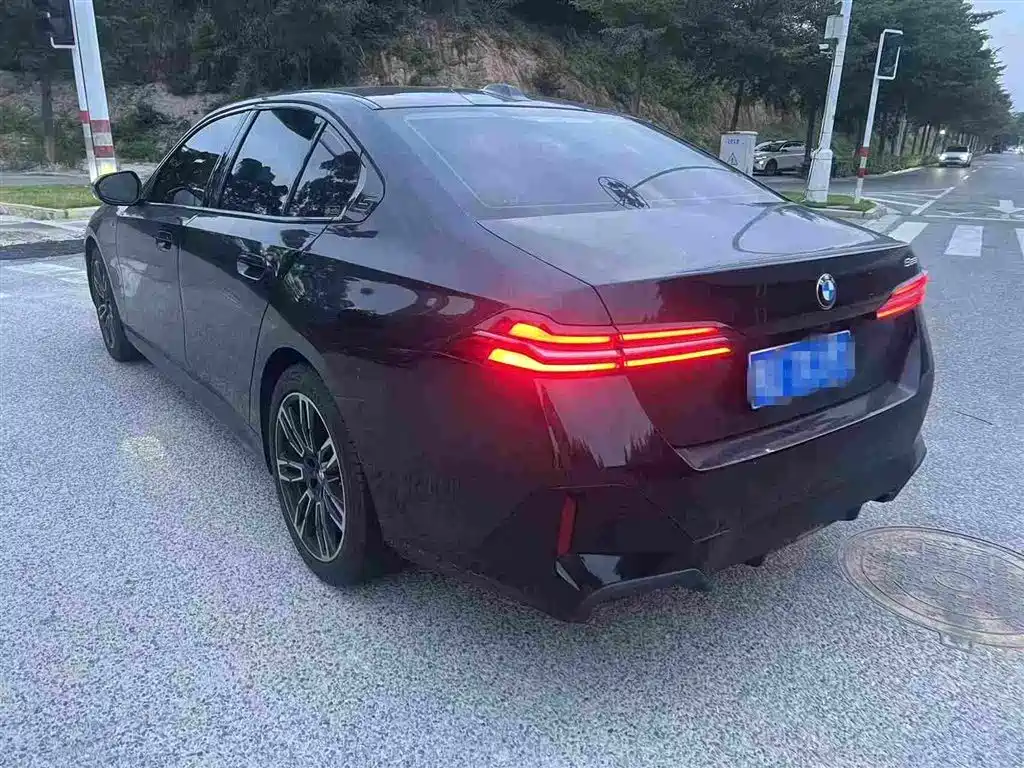 BMW 5 Series (Import) — миниатюра 3