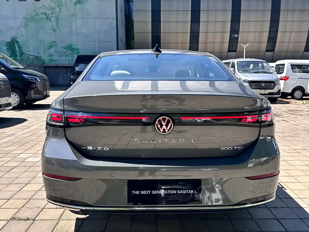 Volkswagen Sagitar 2026 L 300TSI DSG Luxury