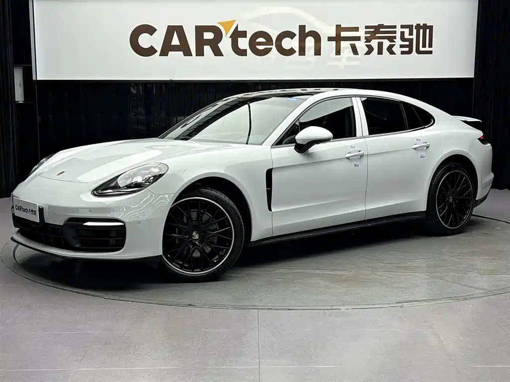 Porsche Panamera 2021