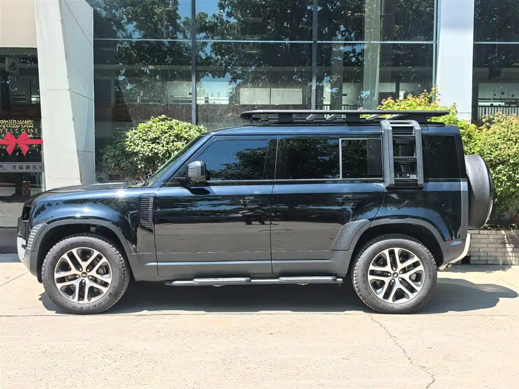 Land Rover Land Rover Defender 2025 110 3.0T P400