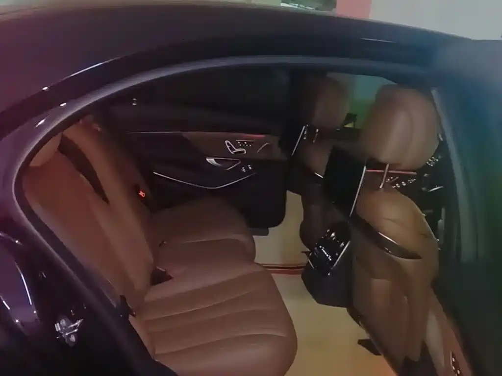 Mercedes-Benz S-Class — миниатюра 11
