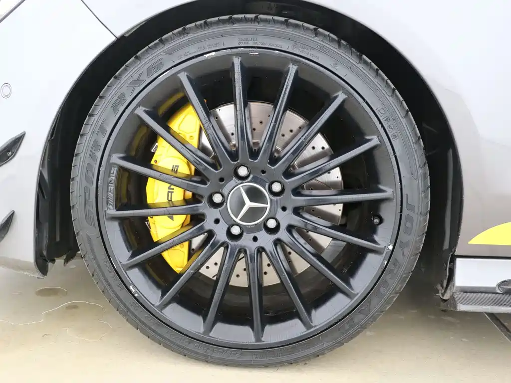 MERCEDES-BENZ CLA AMG