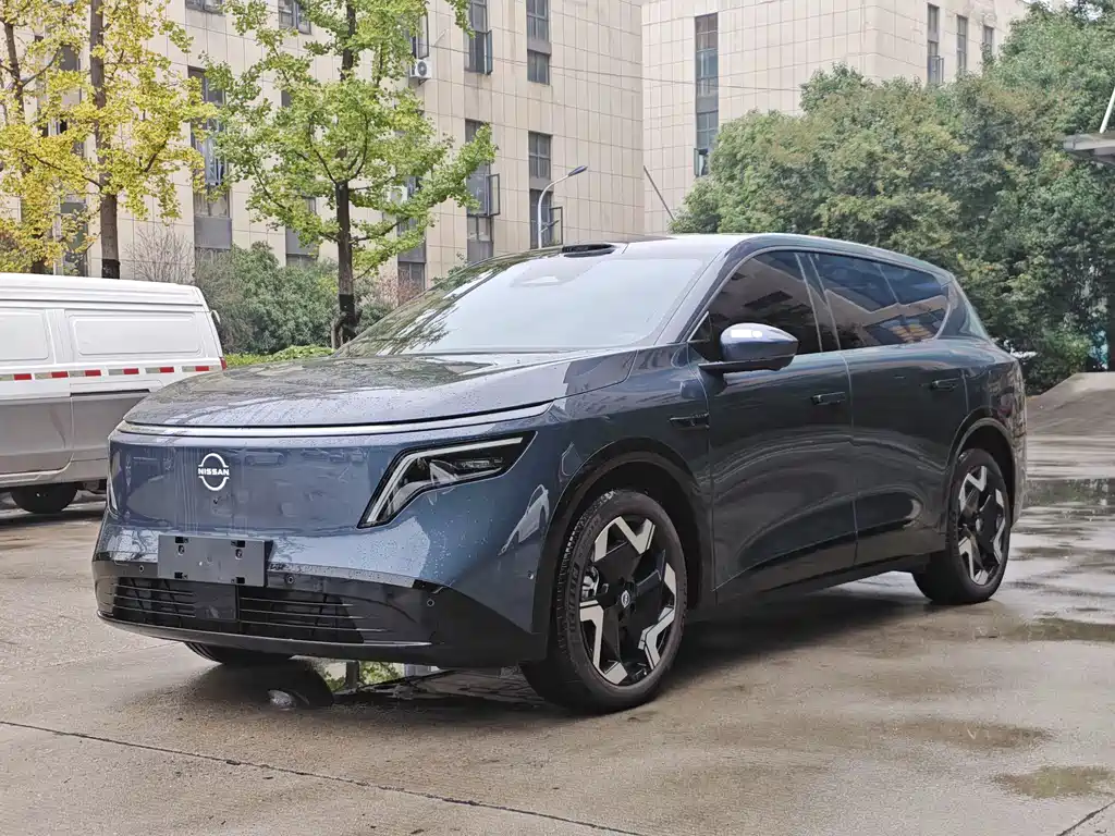 Nissan NX8