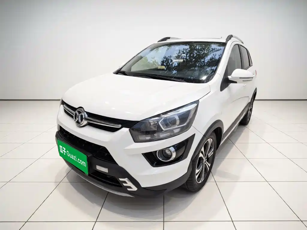 BAIC Senova X25