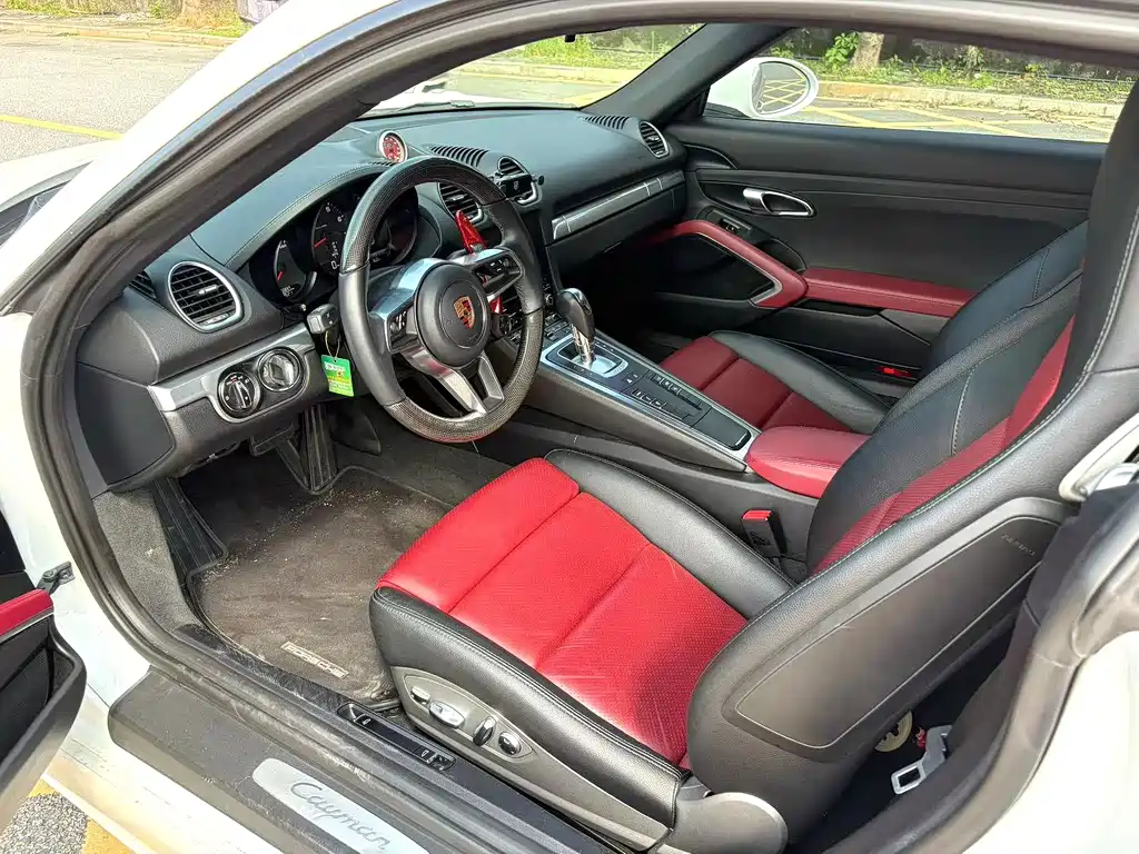 Porsche 718 2018 Cayman 2.0T