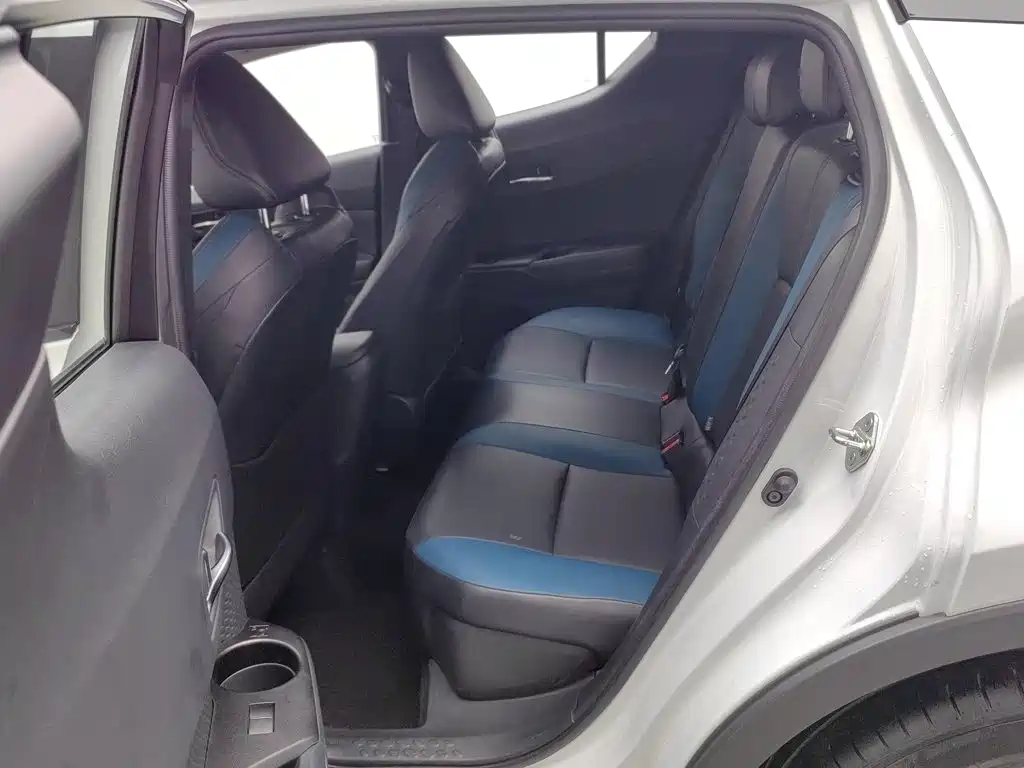 Toyota IZOA — миниатюра 15