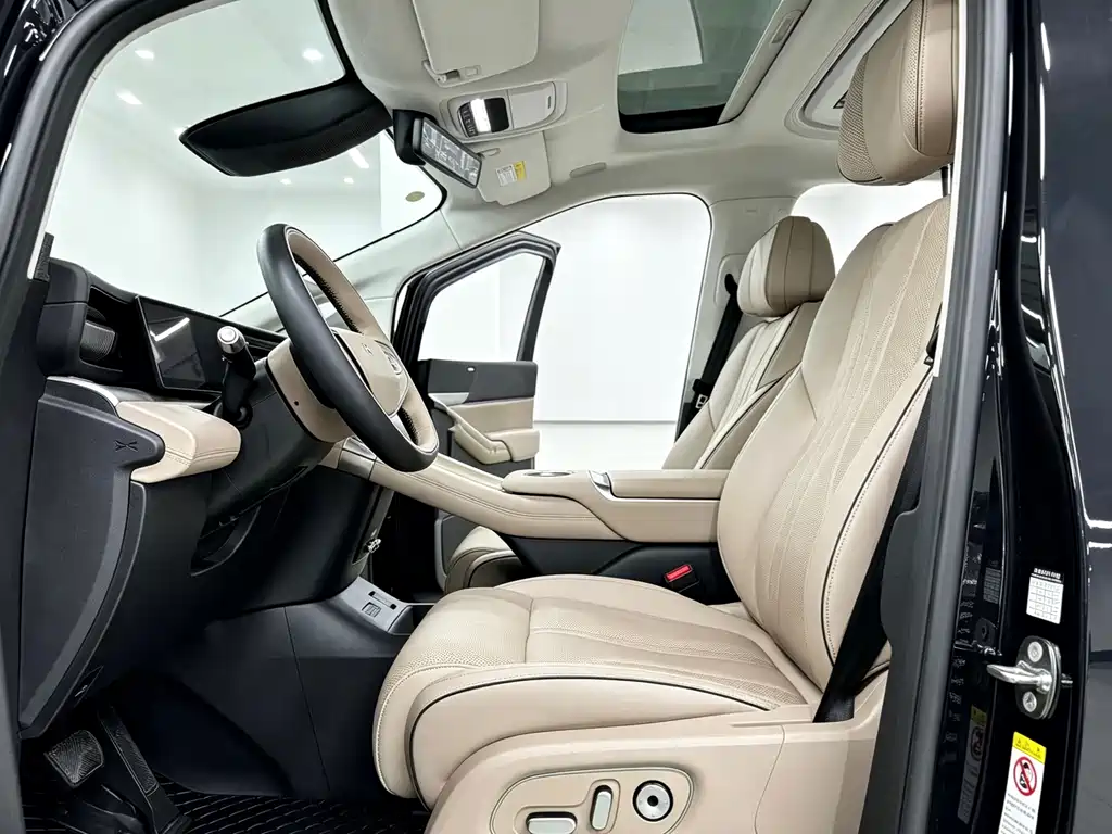 XPeng X9 — миниатюра 7