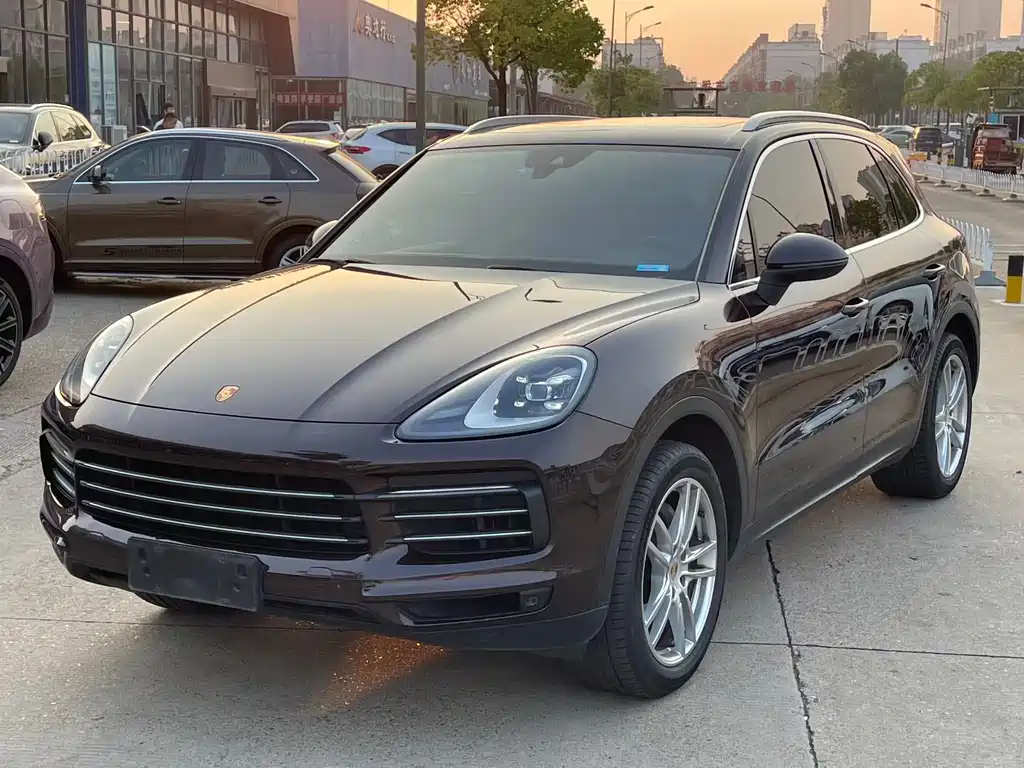 PORSCHE CAYENNE