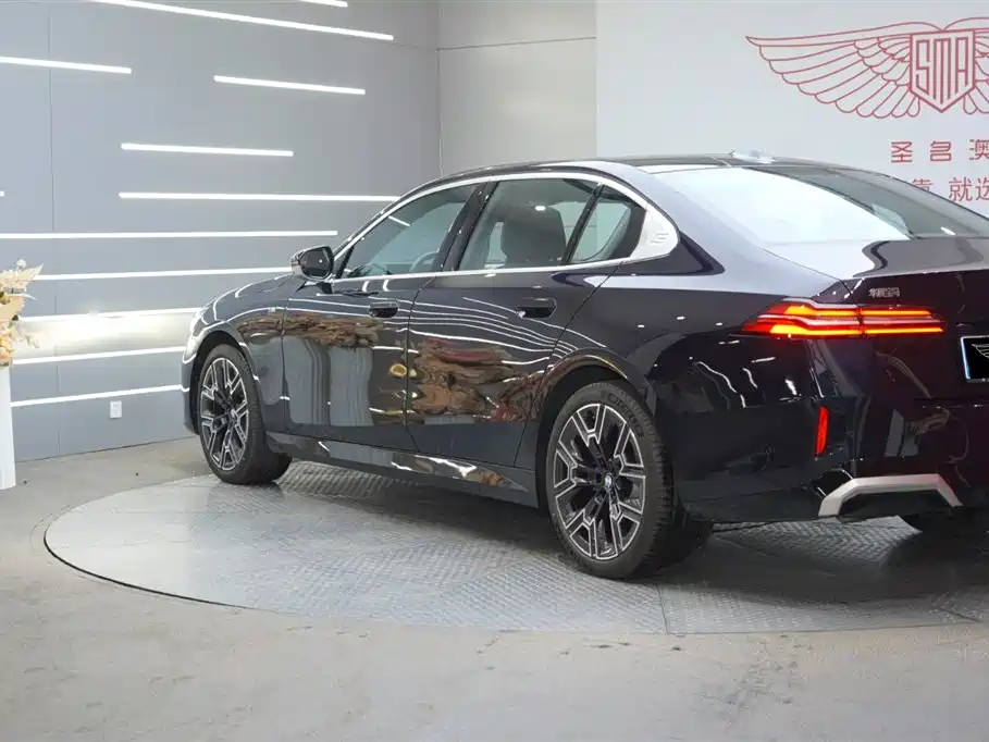 BMW 5 Series 5 2025 530Li Premium M Sport