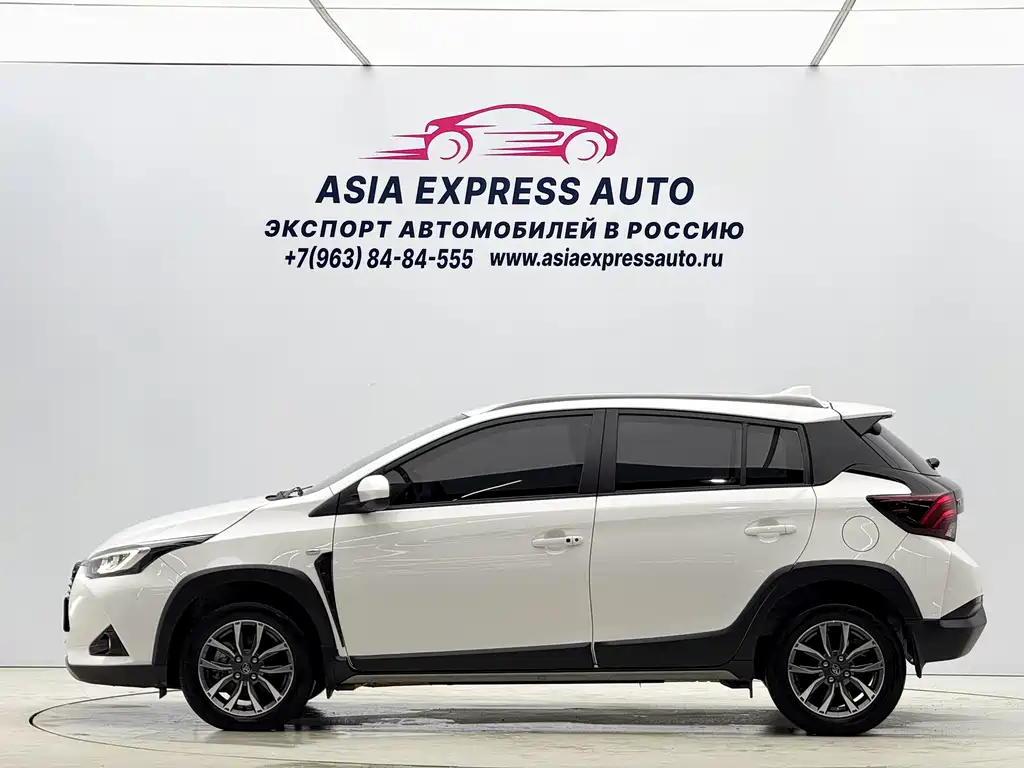 TOYOTA YARIS L ZHIXUAN