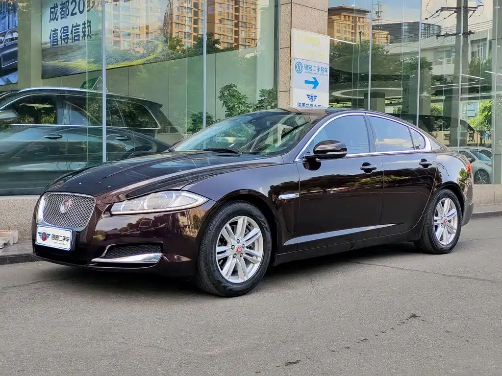 Jaguar XF