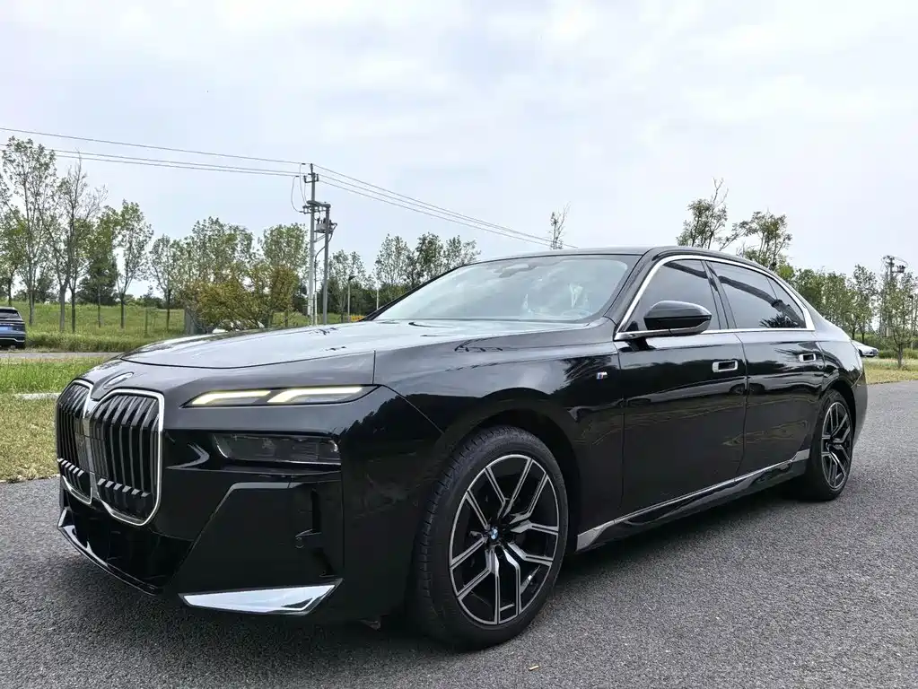 BMW 7 SERIES