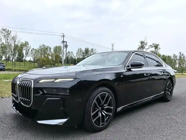 BMW 7 SERIES 2023