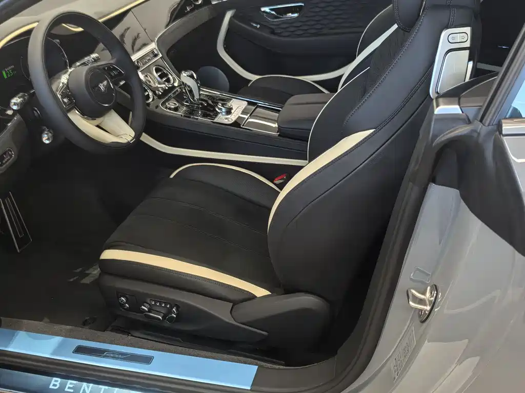 Bentley Continental PHEV 2025 GT