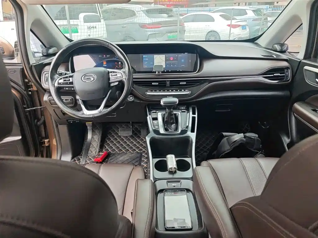 GAC M6 2019 270T AT Luxury （ мест） V