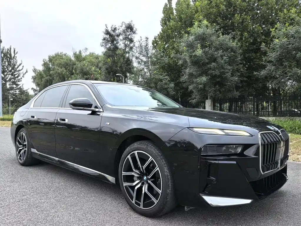 BMW 7 SERIES