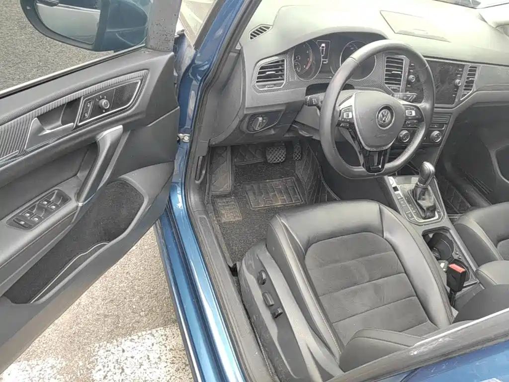 Volkswagen Golf Sportsvan — миниатюра 21