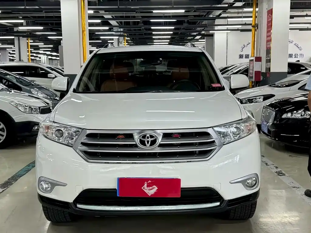 Toyota Highlander 2011 2.7L 5 мест Sport