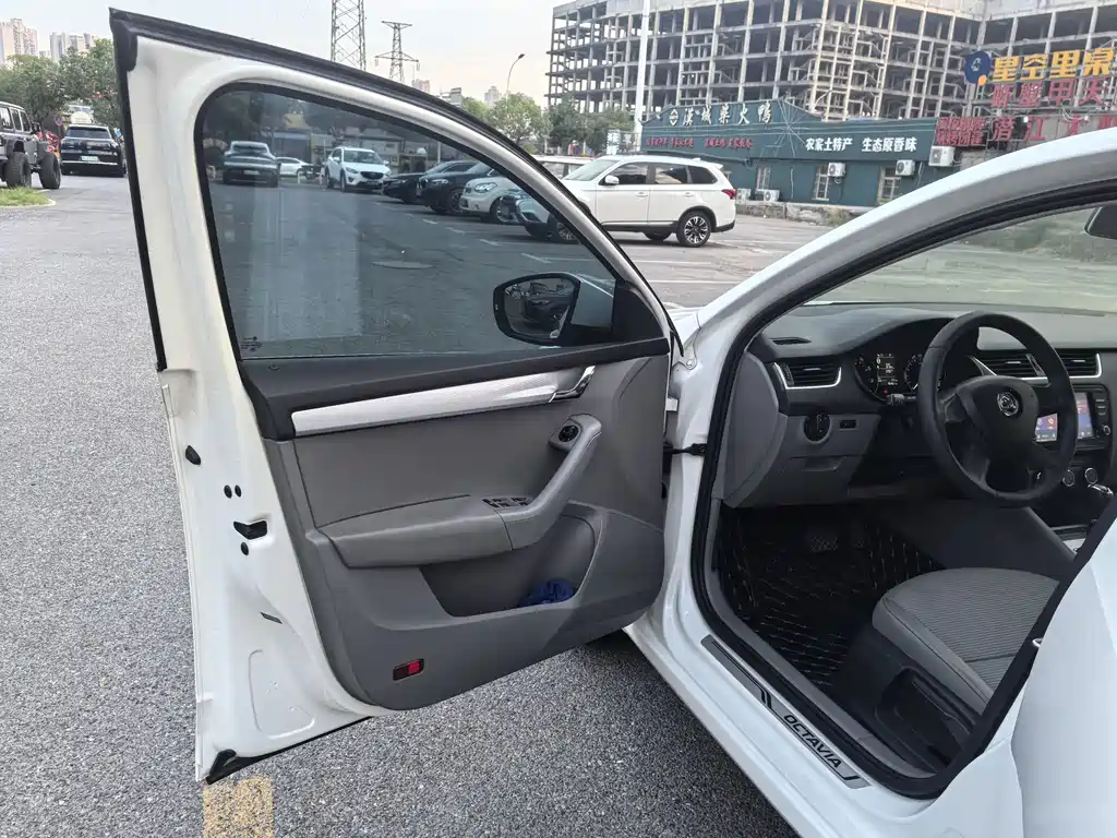 Skoda Octavia — миниатюра 21