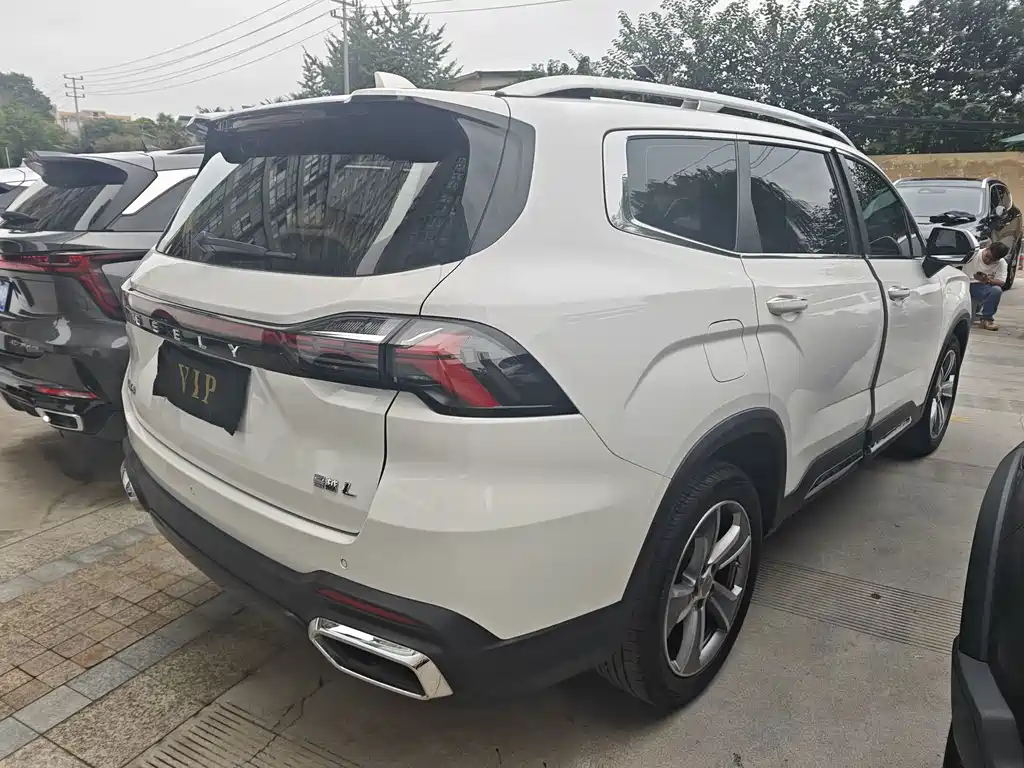 Geely Haoyue L — миниатюра 19