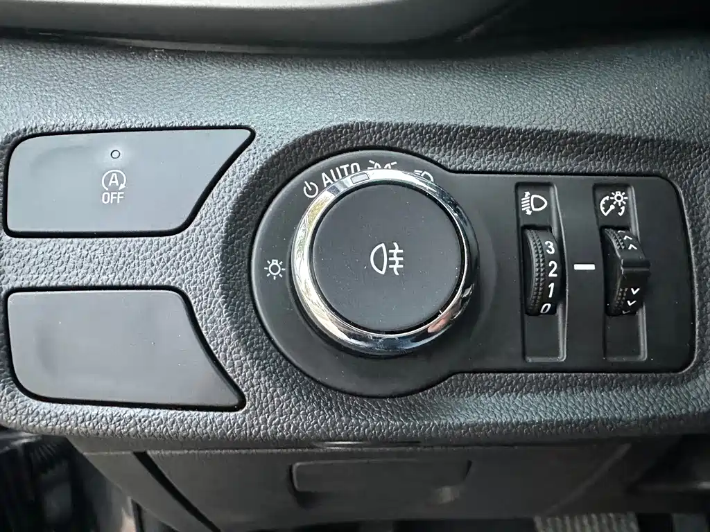 Chevrolet Volando — миниатюра 11