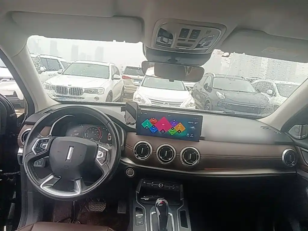 Wey Wey VV6 — миниатюра 10
