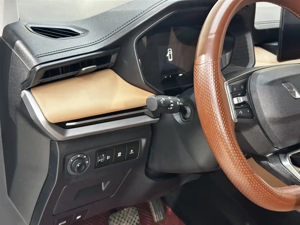 Wuling Jiachen 2022 1.5T CVT Premium Flagship