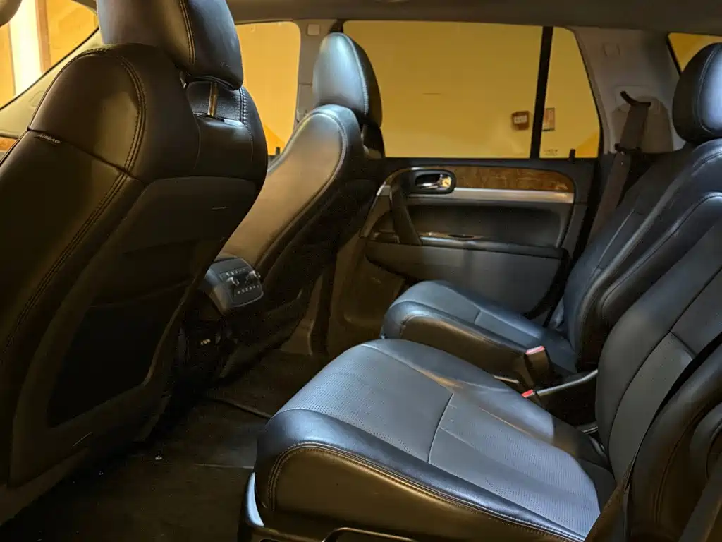 Buick Enclave — миниатюра 3