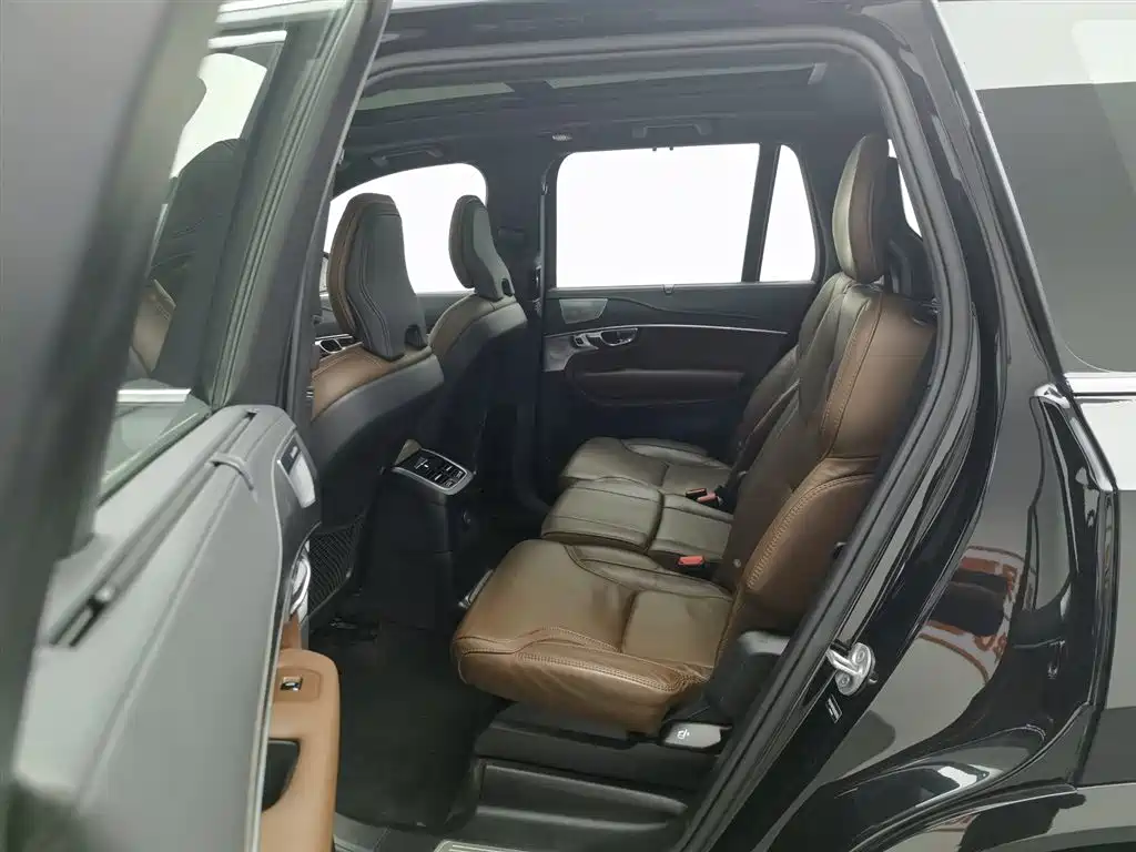 VOLVO XC90 PLUG IN HYBRID